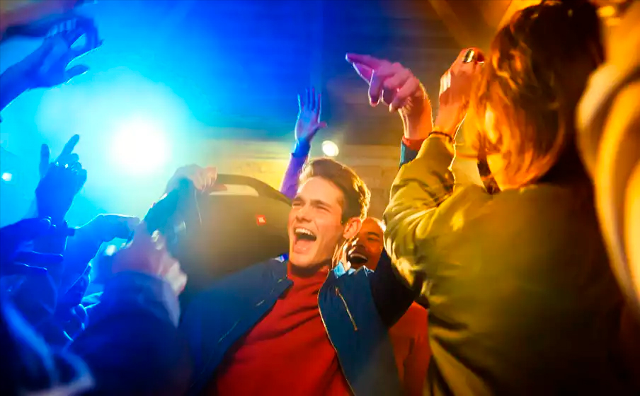 Caixa de Som Portátil JBL Boombox 60W RMS Bluetooth Preta