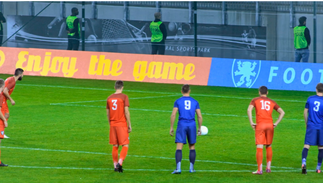 Smart TV Samsung 50 Crystal UHD 4K 50AU8000, Painel Dynamic Crystal Color, Design slim, Tela sem limites, Visual Livre de Cabos, Alexa built in, Controle Único