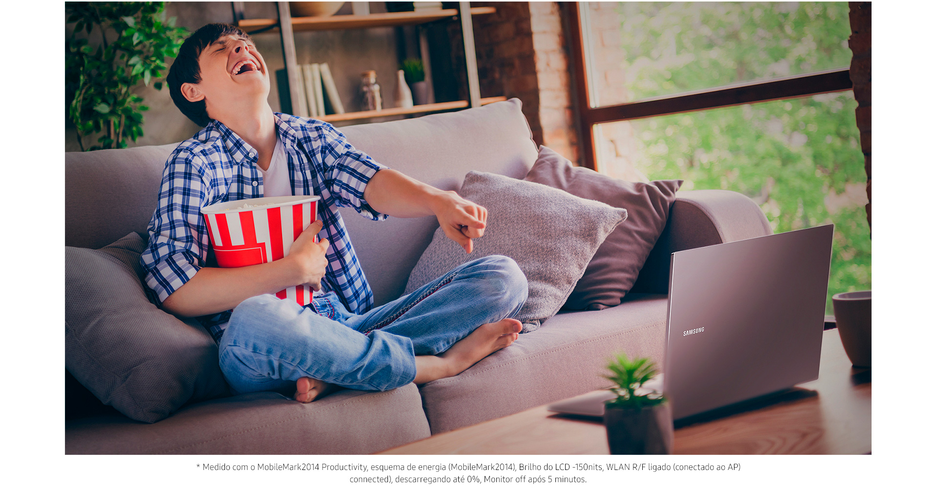 Notebook Samsung Book Intel Core i5 - 8GB 256GB SSD 15,6” Full HD Windows 10, Cinza Cumbo - NP550XDA-KF2BR