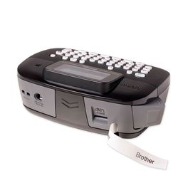 rotulador-eletronico-portatil-preto-ptm95bk-brother-caixa-1-unidade-02